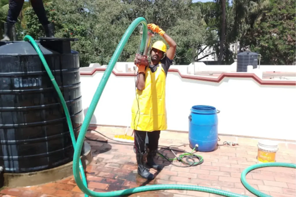 Sintex Water Tank Cleaning In Hyderabad